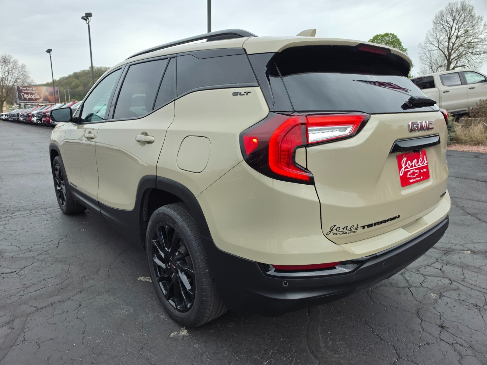 2023 GMC Terrain SLT