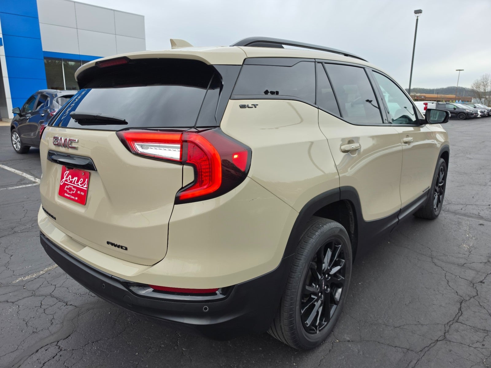 2023 GMC Terrain SLT
