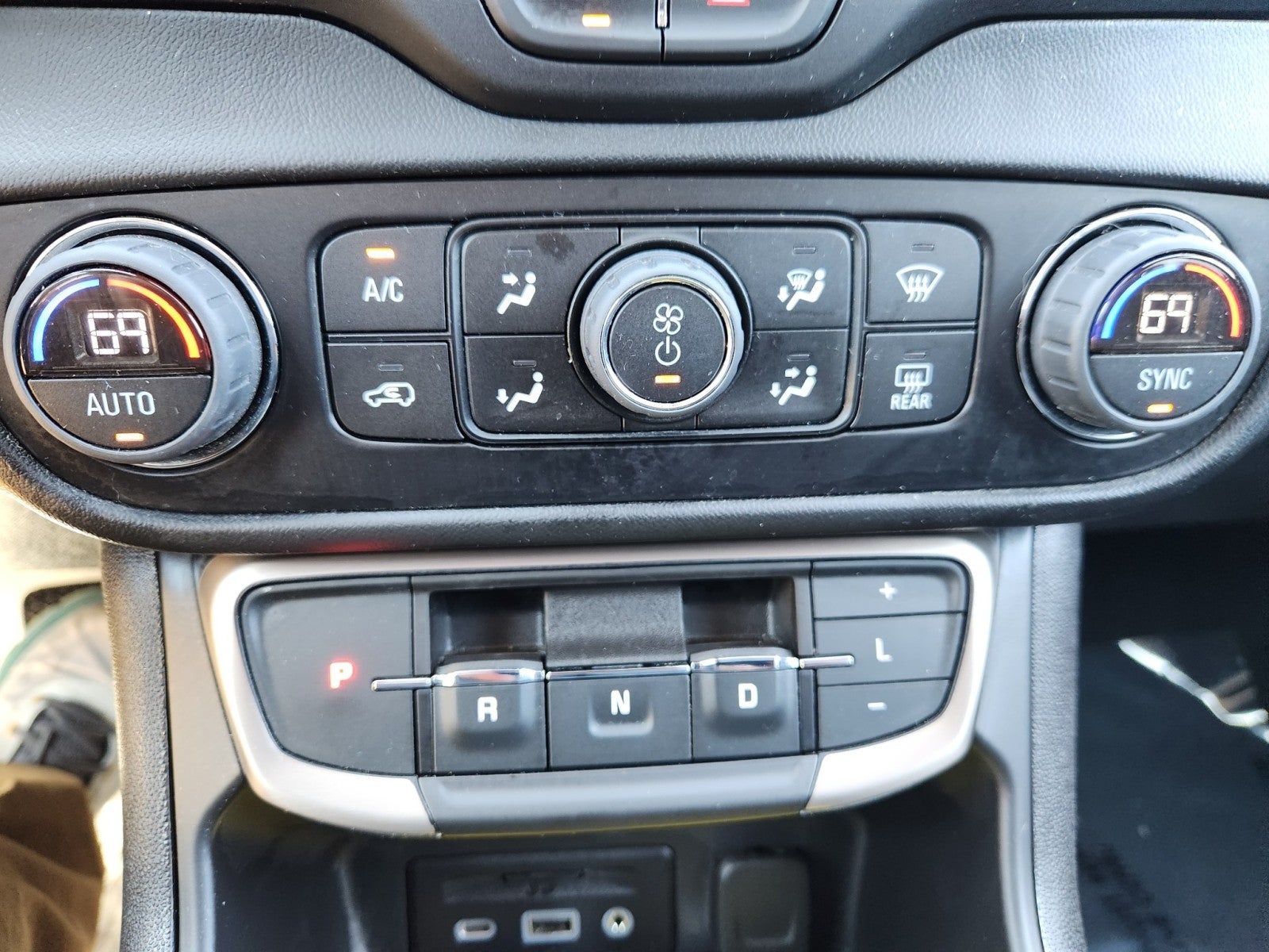 2023 GMC Terrain Denali