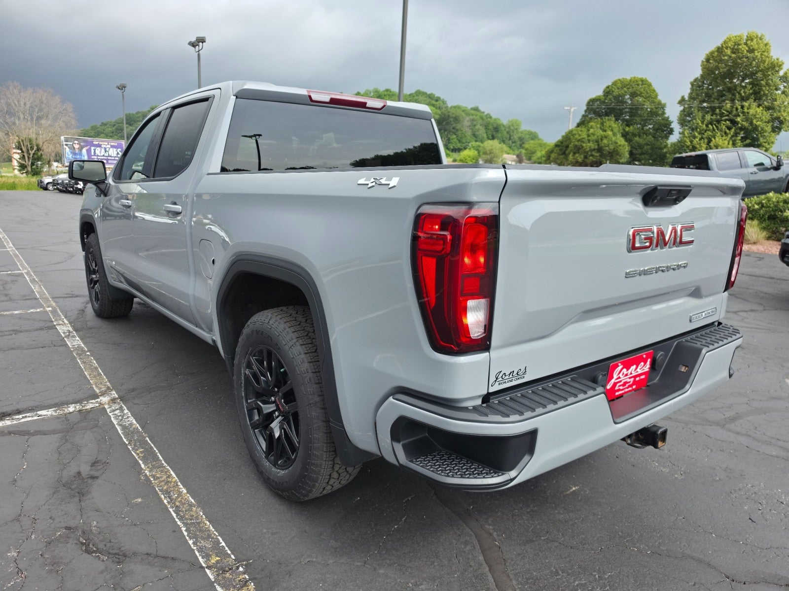 2024 GMC Sierra 1500 Elevation