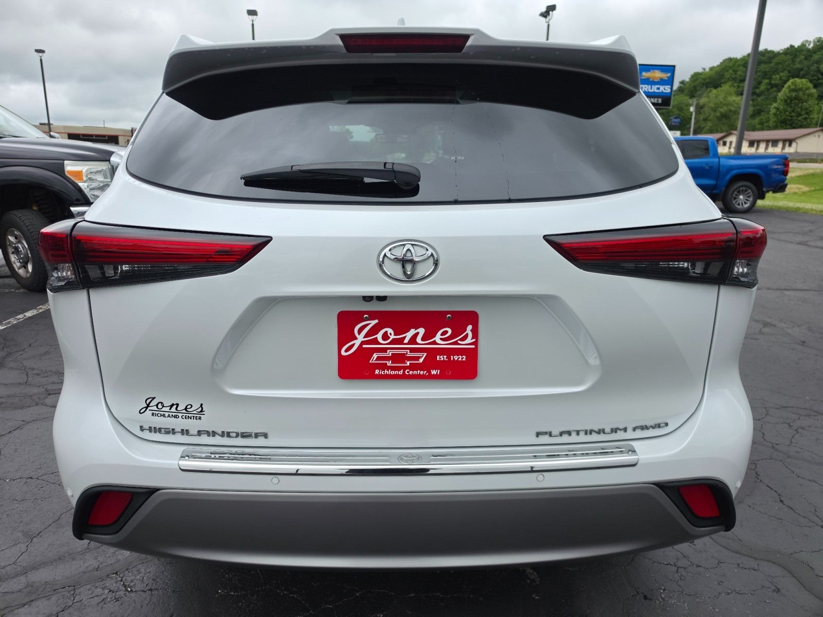 2023 Toyota Highlander L