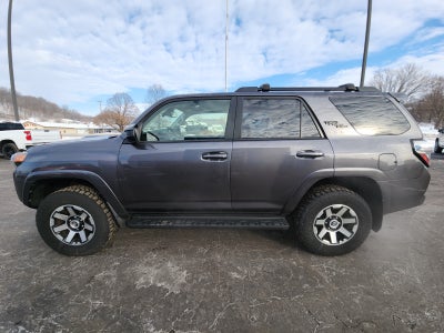 2022 Toyota 4Runner TRD Off Road