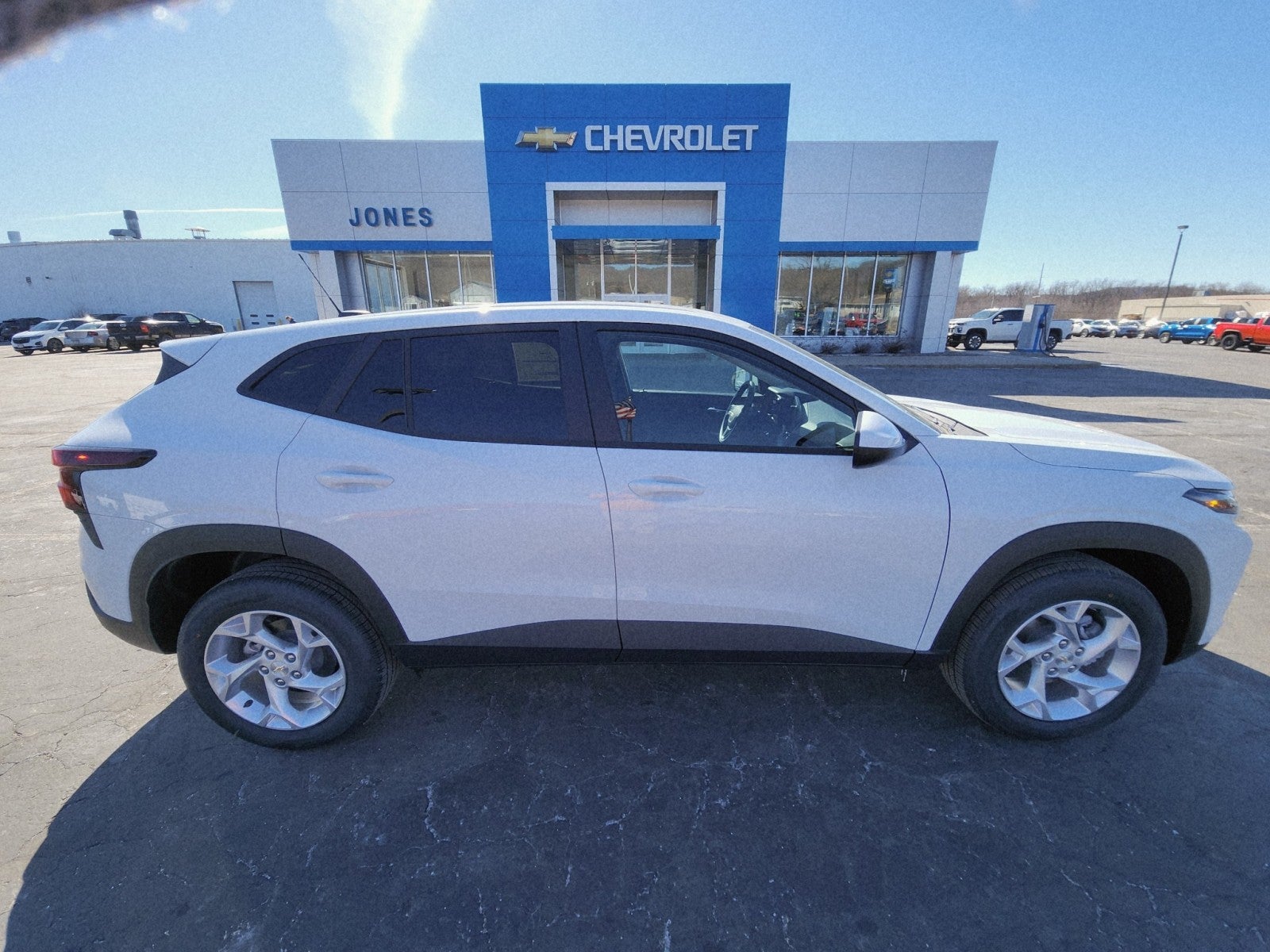 2026 Chevrolet Trax LS - Photo 6